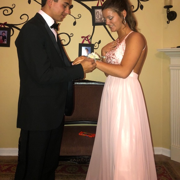 Prom dress - Picture 2 of 5